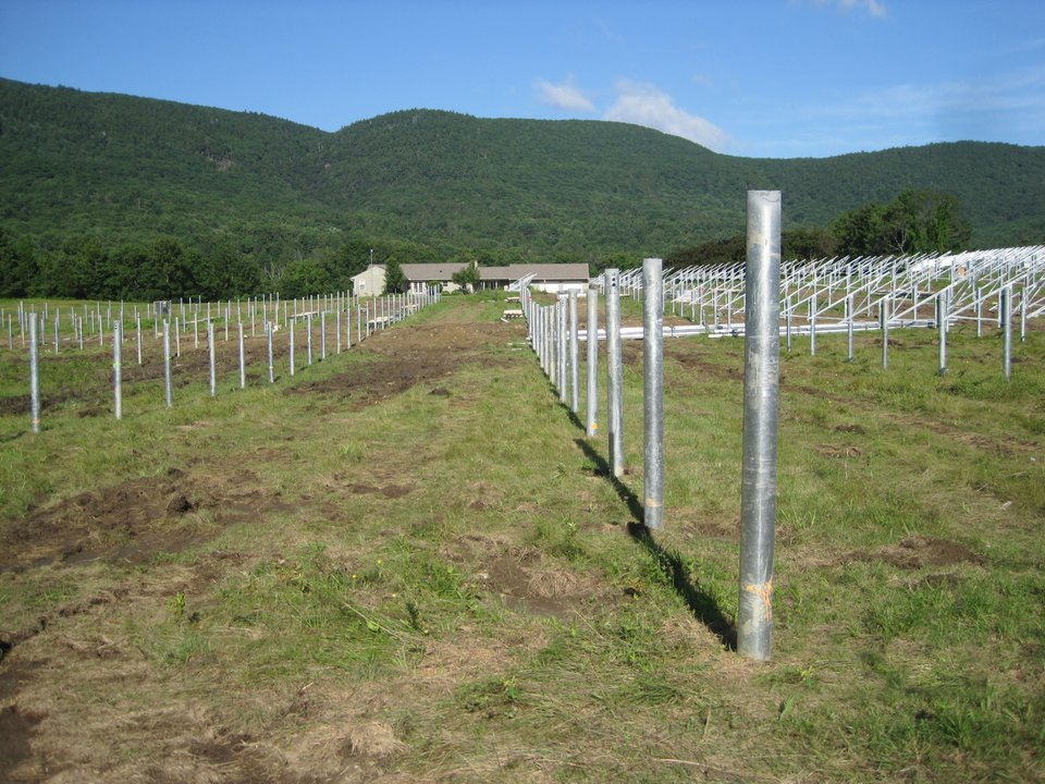 instalación de pilotes fotovoltaicos